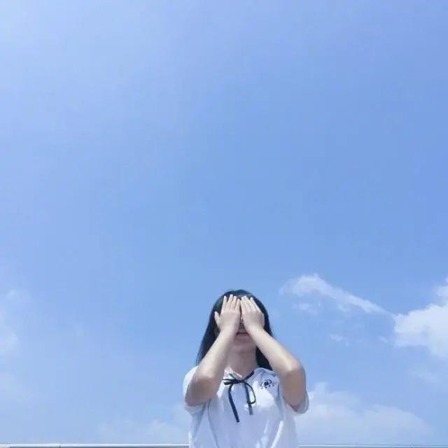 人生哲理文案说说: 快乐就像香水,洒在别人身上的同时,自己也会沾上一点。插图2 人生哲理文案说说: 快乐就像香水,洒在别人身上的同时,自己也会沾上一点。插图2