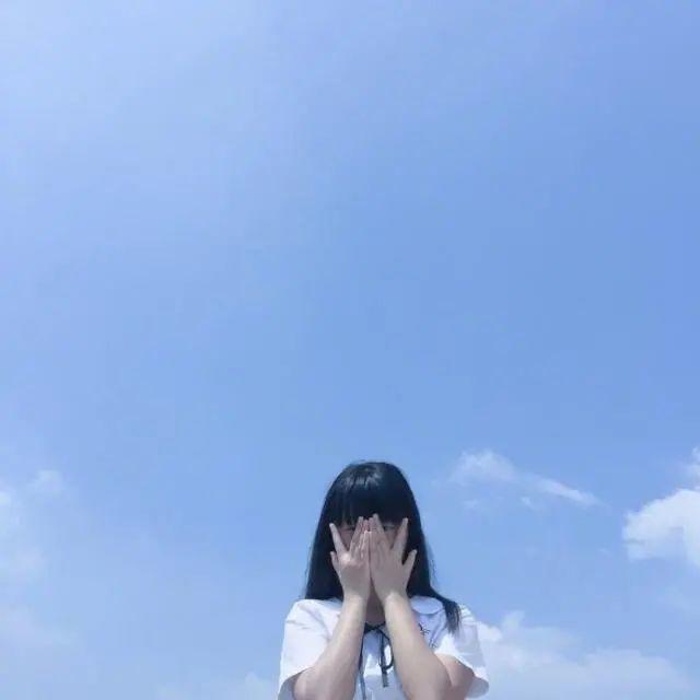 人生哲理文案说说: 快乐就像香水,洒在别人身上的同时,自己也会沾上一点。插图 人生哲理文案说说: 快乐就像香水,洒在别人身上的同时,自己也会沾上一点。插图